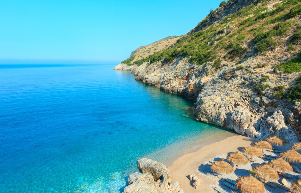 plage d'albanie en été