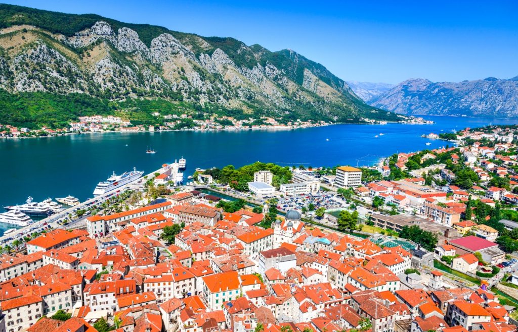 Évitez les foules : 4 destinations européennes méconnues pour une escapade estivale paisible