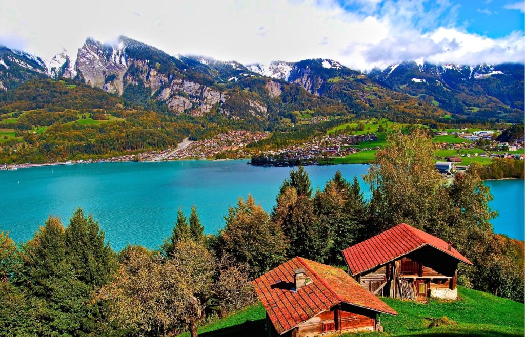 Vous partez en Suisse cet été ? Ne manquez pas les 6 lacs les plus époustouflants du pays