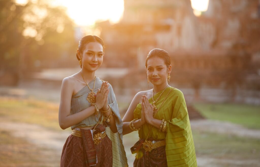 Ne faites surtout pas ça en Thaïlande : Les couleurs à éviter pour respecter la culture locale