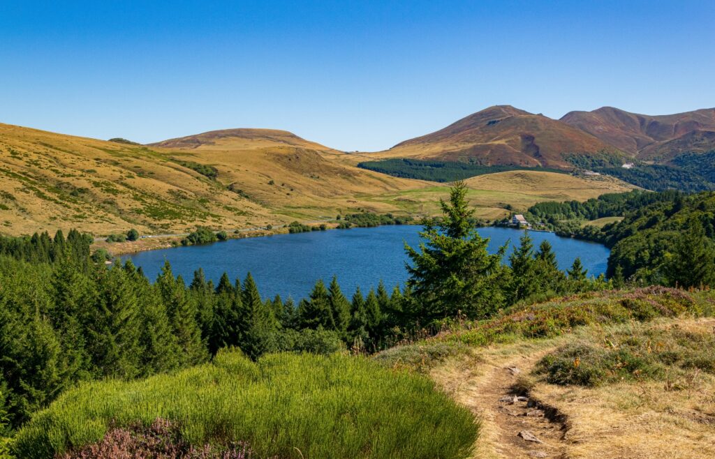Ce secret du lac de Guéry va vous donner envie d’explorer les montagnes françaises !