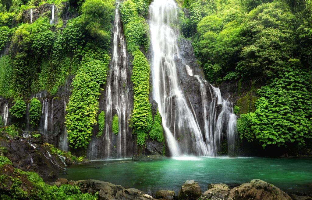 Découvrez la cascade des Saliens : le secret naturel le mieux gardé de France