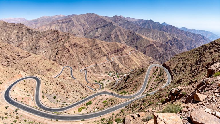 Distance Marrakech – Ouarzazate : tout savoir sur la route mythique de l’Atlas