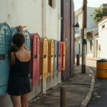 Boîtes aux lettres numérotées dans une rue de Port Louis île Maurice