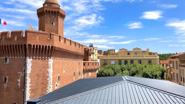 Perpignan a-t-elle redéfini l’exploration de l’Occitanie pour les voyageurs ? Vue de Perpignan, point de départ pour explorer l'Occitanie catalane