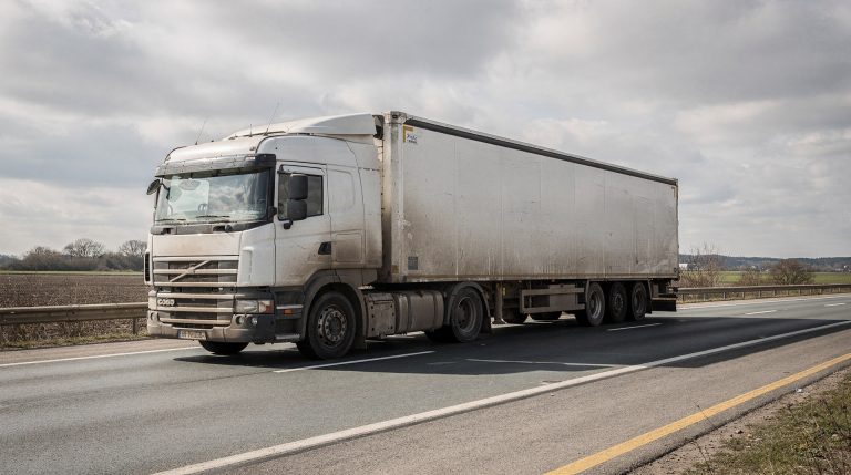 Itinéraire Poids Lourds : 7 Erreurs de Planification qui Coûtent Cher aux Transporteurs